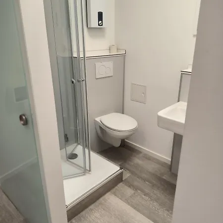 Private #4 With Single, Ground Floor, Ac, 2min To Rab, No Kitchen Lägenhet