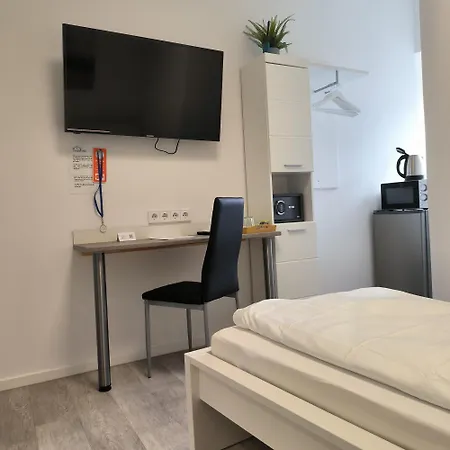 Private #4 With Single Bed, Ground Floor, Ac, 2min To Rab Apartment *