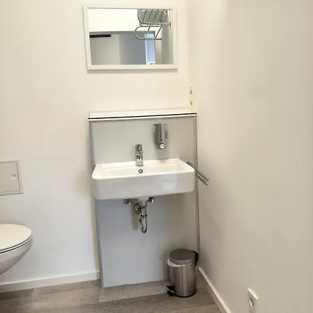 Private #4 With Single, Ground Floor, Ac, 2min To Rab, No Kitchen Ramstein-Miesenbach